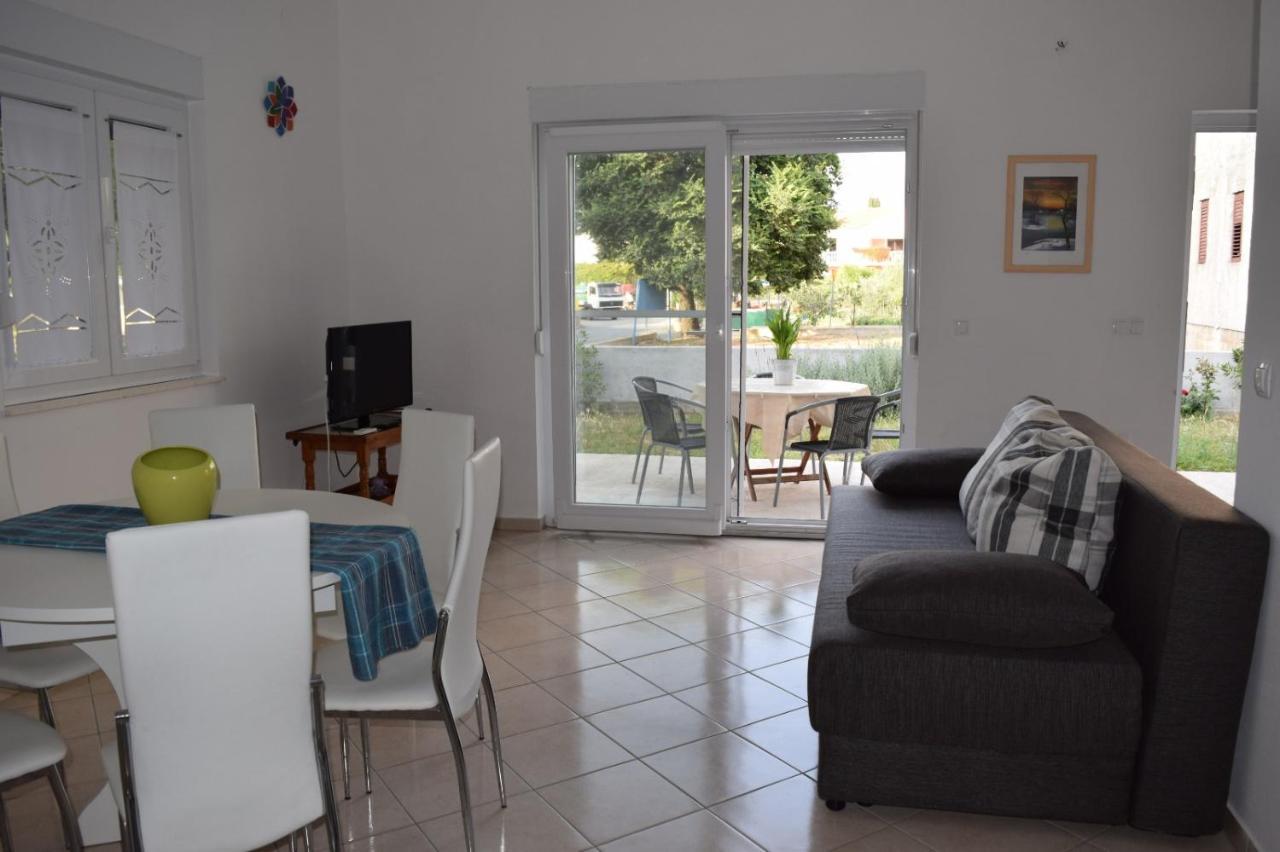 Apartman Julka ซูโกชัน ภายนอก รูปภาพ